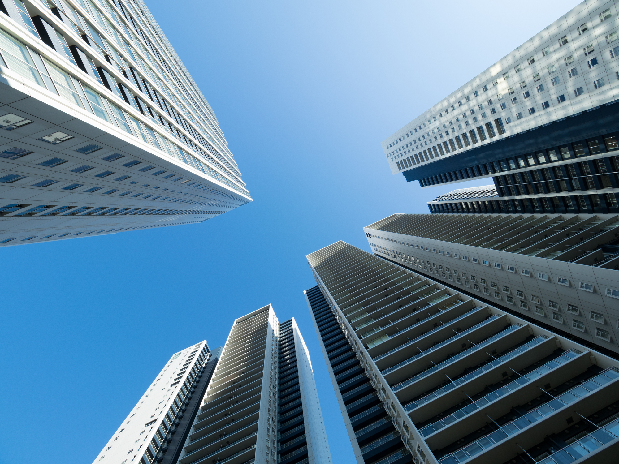 Attacker identification in LoRaWAN through physical channel fingerprinting